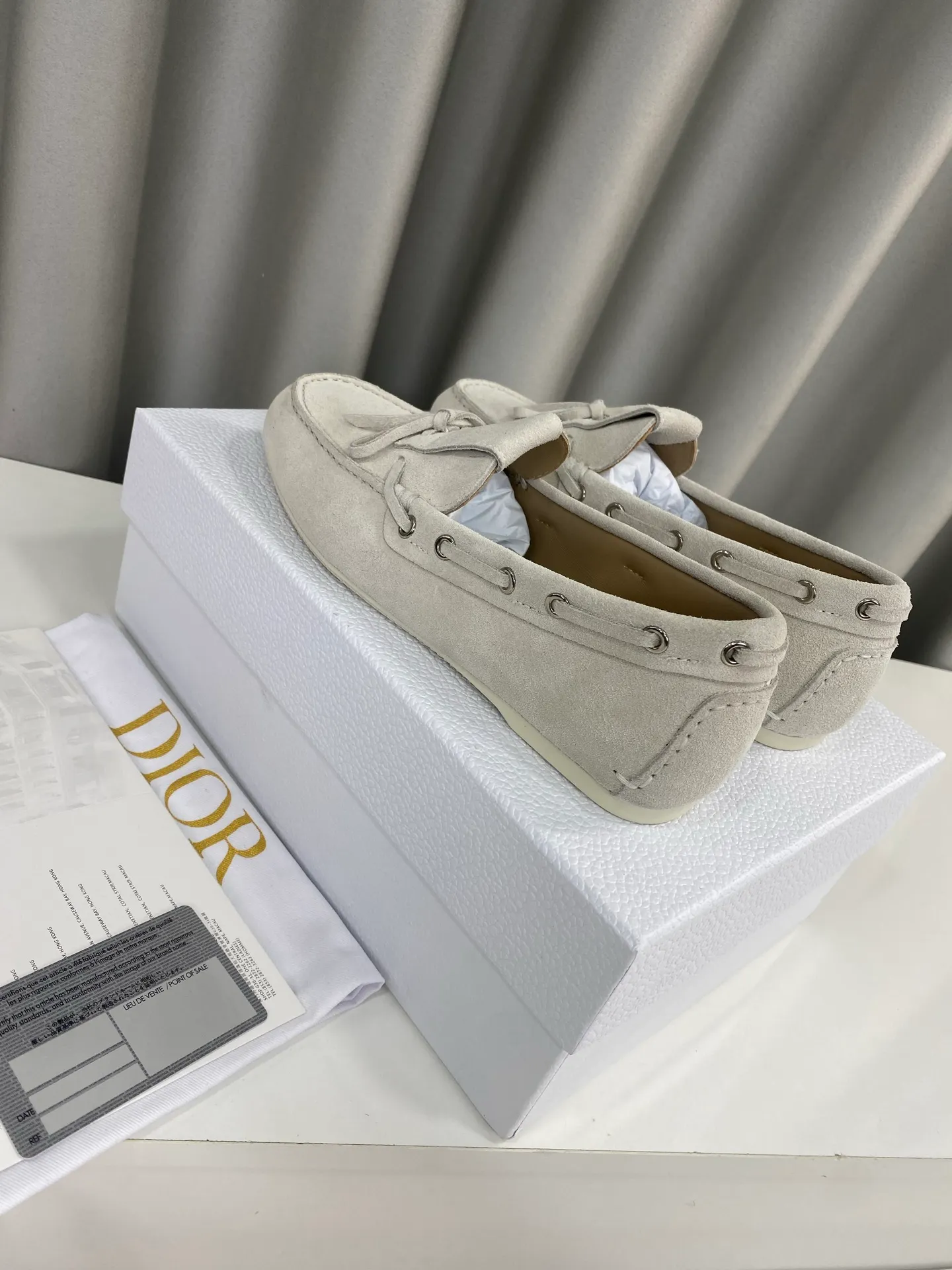 👟👟Ex-factory price 480👟👟 Women's shoes Women's clothing "Exclusive top version" DIOR Dior~25vs spring and summer popular casual flat loafer series... A shoe that does not clash with shirts, simple partition design, a spring must-have, can be worn with any pants or skirt, very comfortable and good-looking on the feet... ❶Fabric: Original customized cow suede ❷Inner: Original customized sheepskin ❸Feet: sheepskin ❹Outsole: original molded wear-resistant rubber ❺Number of codes: 35-39 (40 customizations are non-refundable) ❻Packaging: Original full set of packaging ☀Color: 5 colors available simultaneously on the official website